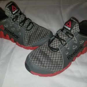 Reebox zigtech Running shoes Grey/ Red Size 3y